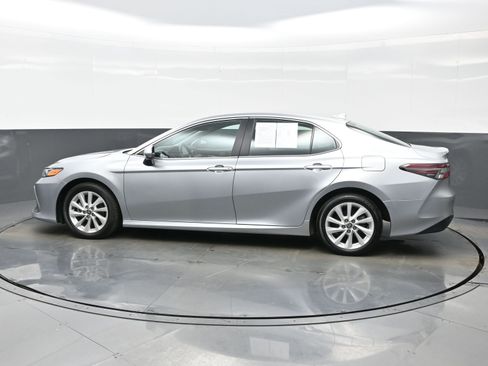 Used 2024 Toyota Camry LE FWD image 3