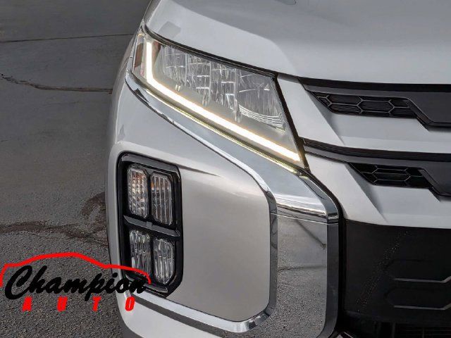 Used 2022 Mitsubishi Outlander Sport ES AWD/4WD image 11