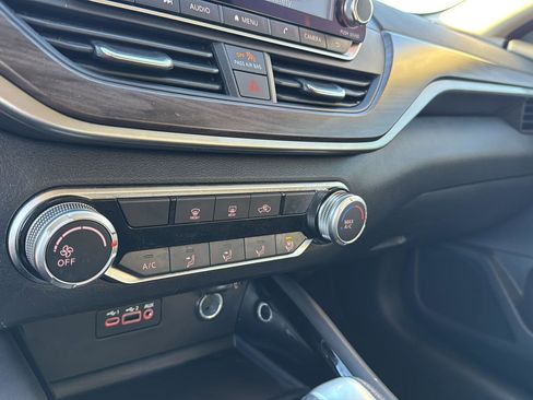 Used 2023 Nissan Altima 2.5 SV image 23