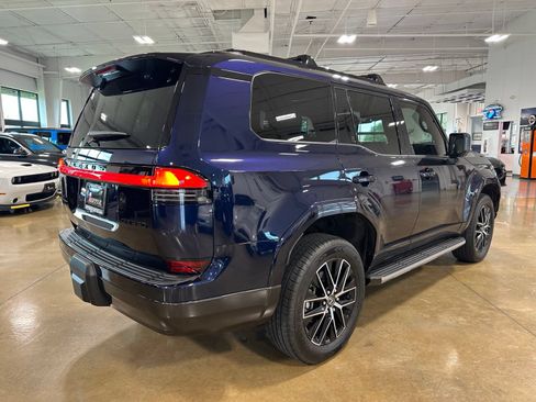 Used 2026 Lexus GX 550 w/ Accessory Package (2T) AWD/4WD image 7