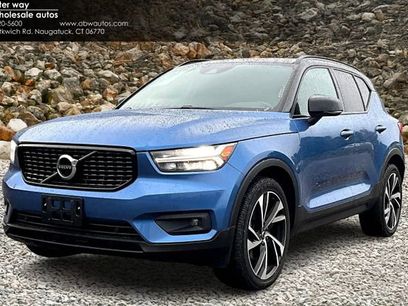 Used 2021 Volvo XC40 T5 R-Design w/ Climate Package