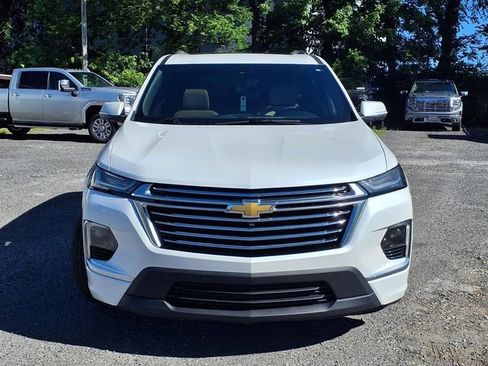 Used 2023 Chevrolet Traverse Premier FWD image 31