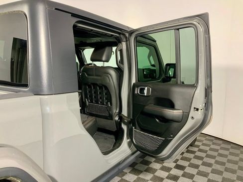 Used 2021 Jeep Gladiator Mojave w/ Trailer Tow Package AWD/4WD image 28