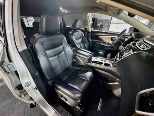 Used 2023 Nissan Murano SV w/ SV Midnight Edition Package AWD/4WD image 23