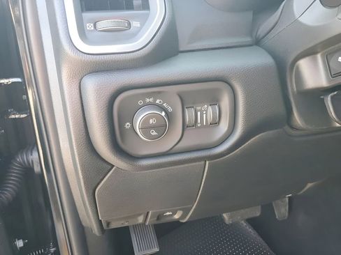 New 2025 RAM 2500 Laramie AWD/4WD image 25
