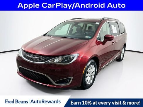 Used 2018 Chrysler Pacifica Touring-L FWD image 3
