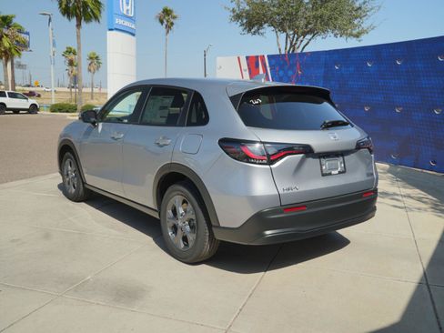 New 2027 Honda HR-V LX image 9