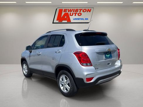 Certified 2022 Chevrolet Trax LT w/ LT Convenience Package AWD/4WD image 3