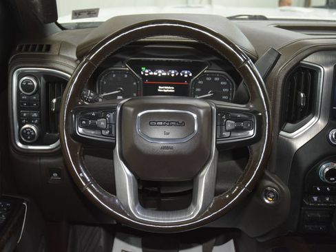 Used 2020 GMC Sierra 2500 Denali w/ Denali Ultimate Package AWD/4WD image 35