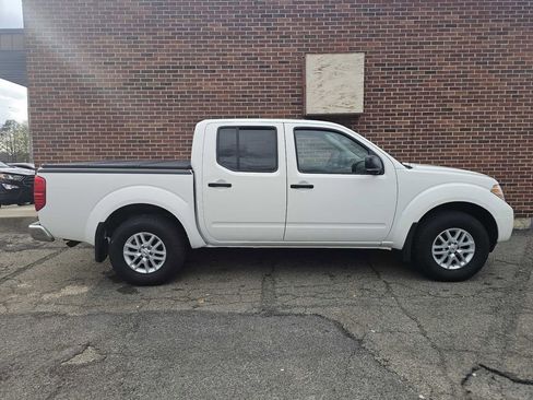 Used 2019 Nissan Frontier SV w/ Value Truck Package AWD/4WD image 1