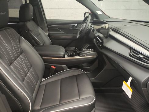 New 2026 Buick Enclave Avenir w/ Super Cruise Package image 7