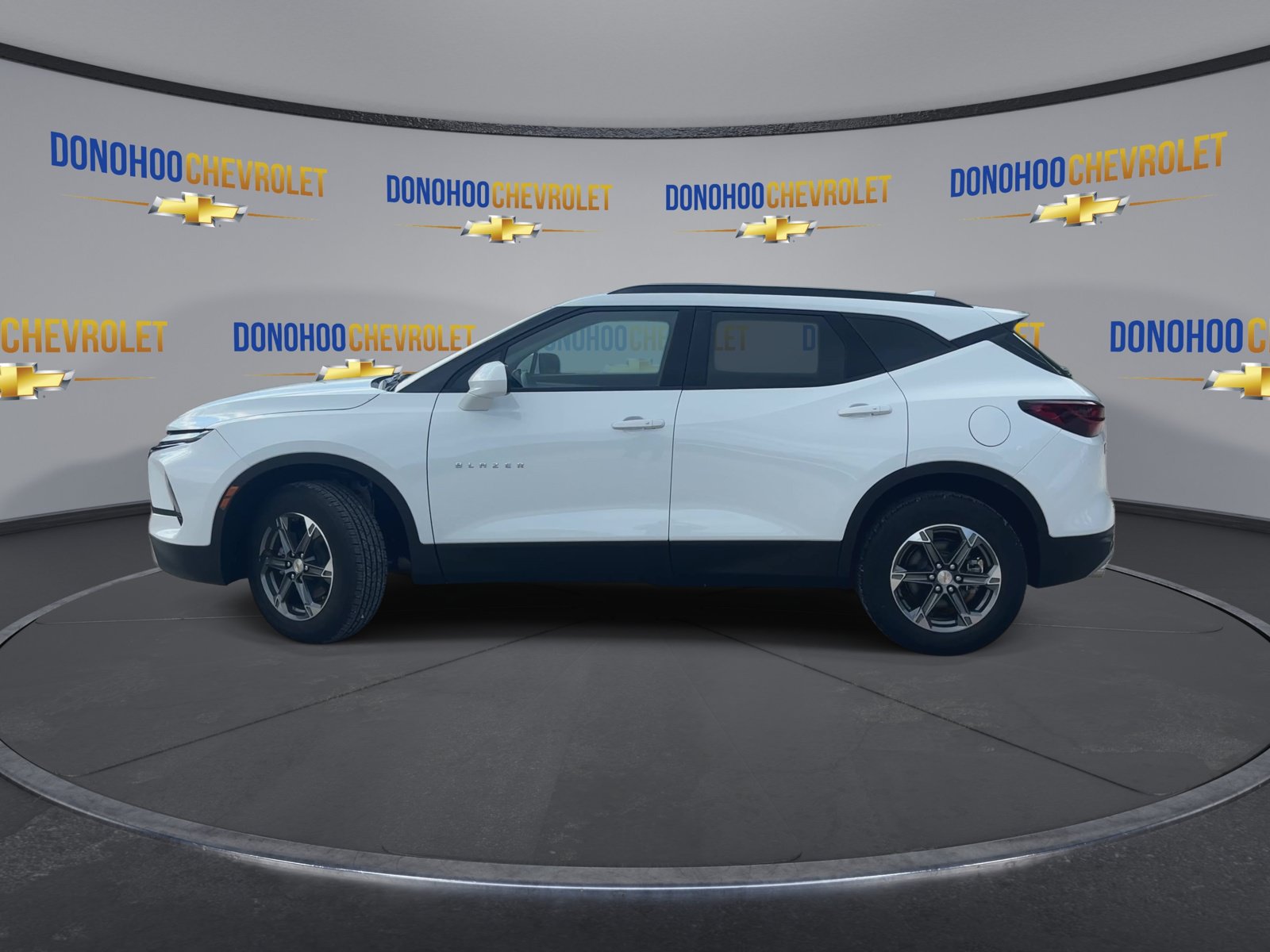 New 2026 Chevrolet Blazer LT w/ Convenience Package FWD image 8