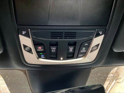 Used 2024 Acura MDX A-Spec image 34