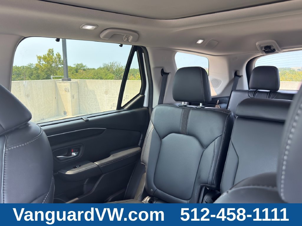 Used 2023 Honda Pilot Touring image 13