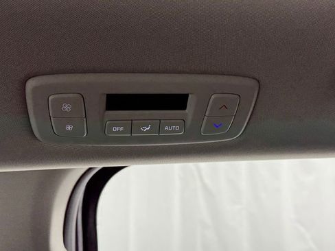 New 2026 Kia Carnival FWD image 36