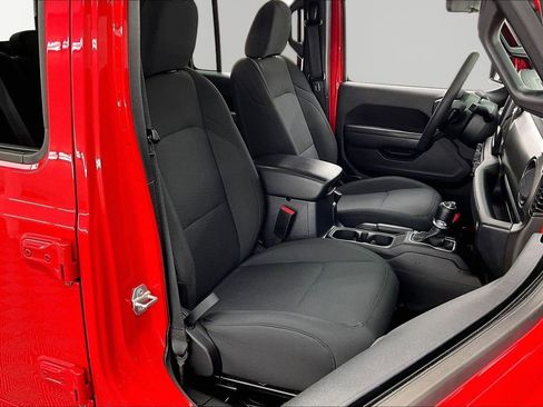 Used 2023 Jeep Gladiator Sport AWD/4WD image 7