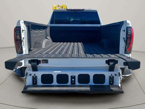 Used 2024 GMC Sierra 2500 4x4 Crew Cab AT4 w/ AT4 Premium Plus Package image 10