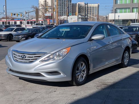 Used 2013 Hyundai Sonata GLS image 9