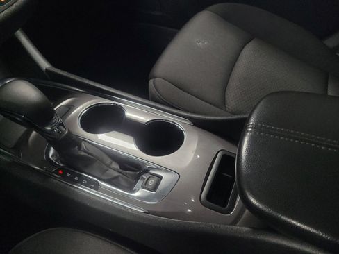 Used 2022 Chevrolet Malibu LT FWD image 26