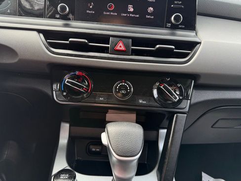 Used 2024 Kia Seltos LX image 12