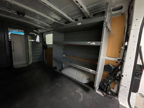 Used 2015 Nissan NV 2500 SL w/ Technology Package image 17