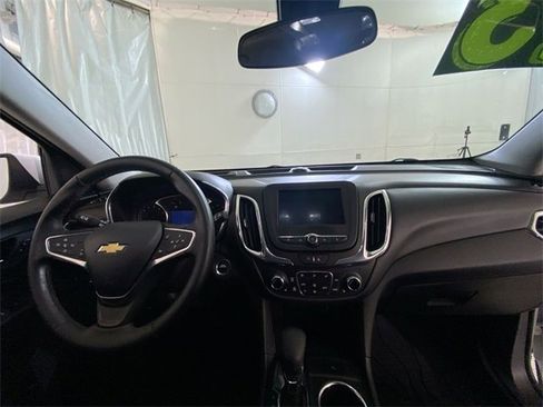 Used 2023 Chevrolet Equinox LT image 33