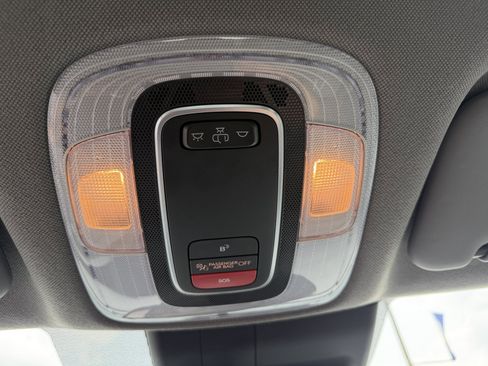 Used 2024 Hyundai Elantra SEL FWD image 29