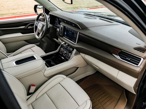 Used 2021 GMC Yukon Denali image 45