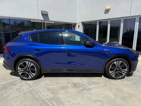 Certified 2025 Maserati Grecale Folgore AWD/4WD image 2