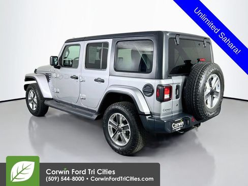 Used 2020 Jeep Wrangler Unlimited Sahara AWD/4WD image 11