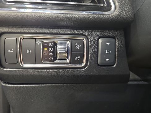 Used 2024 Lincoln Navigator Premiere image 27