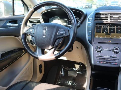 Used 2019 Lincoln MKC Reserve w/ MKC Climate Package image 24