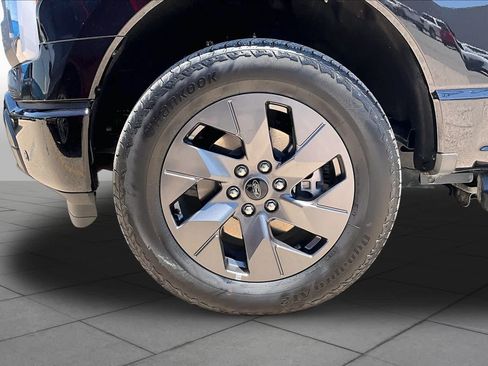 Used 2025 Ford F150 Lightning Flash AWD/4WD image 9