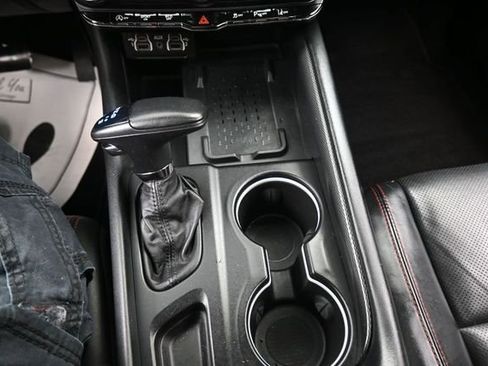 Used 2025 Dodge Durango GT AWD/4WD image 11