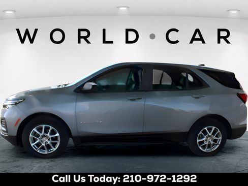 Used 2024 Chevrolet Equinox LS FWD image 4