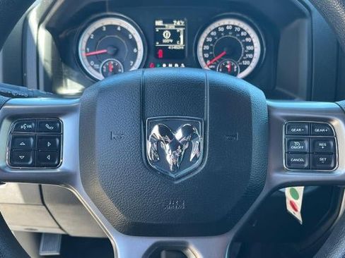 Used 2024 RAM 1500 Warlock AWD/4WD image 32