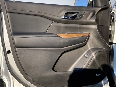 Used 2020 GMC Acadia SLE w/ Driver Convenience Package image 22