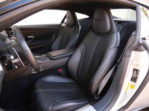 Used 2018 Aston Martin DB11 V12 image 23