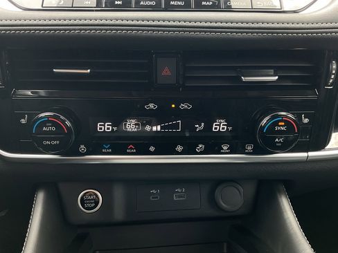Certified 2023 Nissan Rogue SL w/ SL Premium Package AWD/4WD image 29
