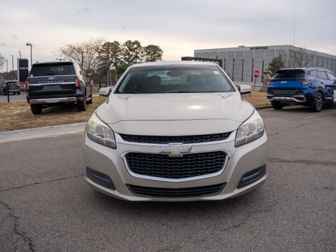 Used 2015 Chevrolet Malibu LT image 6