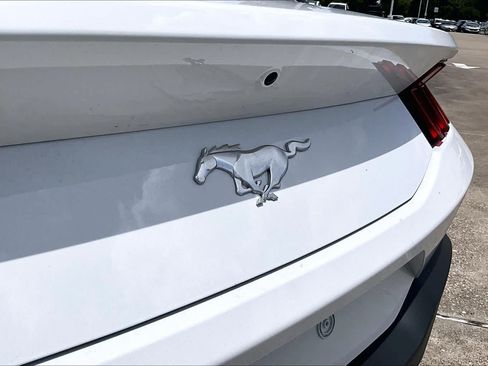 Used 2026 Ford Mustang Premium RWD image 28
