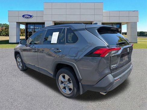 Used 2025 Toyota RAV4 XLE FWD image 6