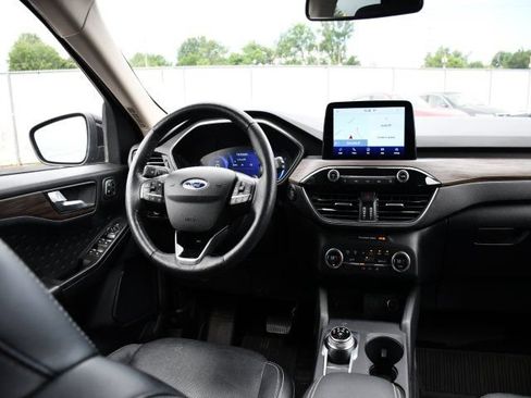 Used 2020 Ford Escape Titanium AWD/4WD image 22
