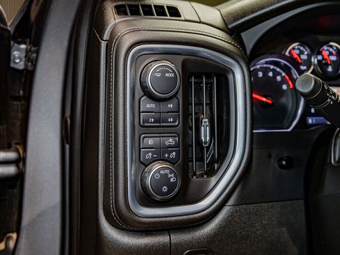 Used 2022 Chevrolet Silverado 1500 LT Trail Boss w/ Bed Protection Package image 19