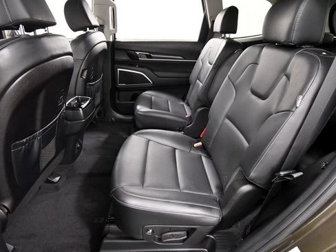 Certified 2024 Kia Telluride S w/ S Sunroof Package AWD/4WD image 15