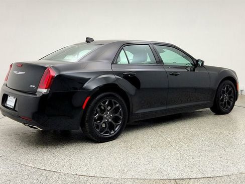Used 2020 Chrysler 300 S AWD/4WD image 5