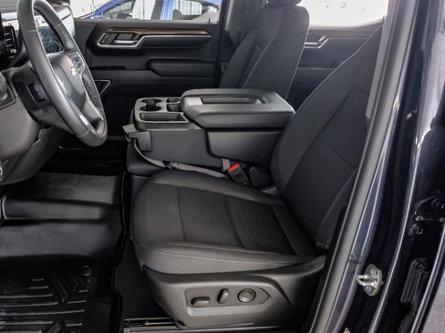 Used 2024 Chevrolet Silverado 1500 LT w/ Z71 Off-Road Package image 29