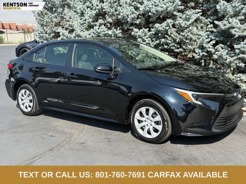 Used 2025 Toyota Corolla LE AWD/4WD image 11
