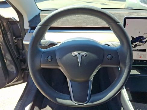 Used 2020 Tesla Model 3 Standard Range Plus RWD image 15