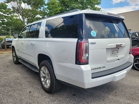 Used 2017 GMC Yukon XL SLT RWD image 4